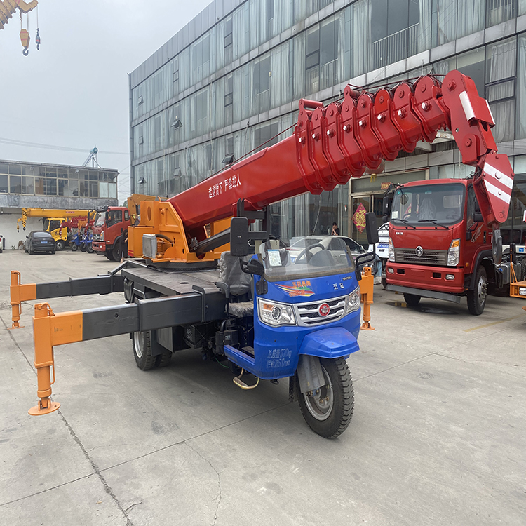 3吨三轮小吊车价格 农用机械三马子