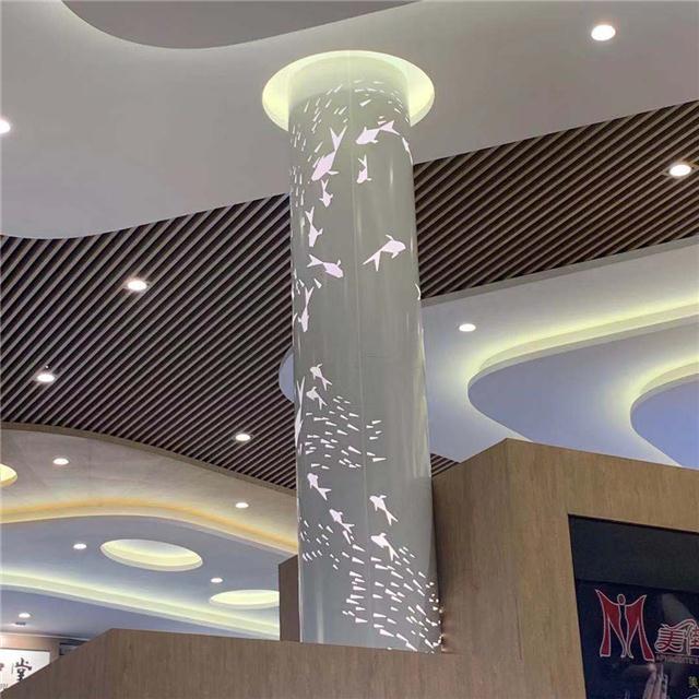 厂家   镂空包柱铝单板详情:   镂空 包柱铝单板,可适用于室内包柱子