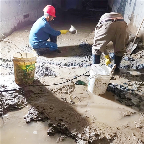 聊城地下廠房收縮縫滲漏施工 現(xiàn)澆樓板裂縫滲水堵漏