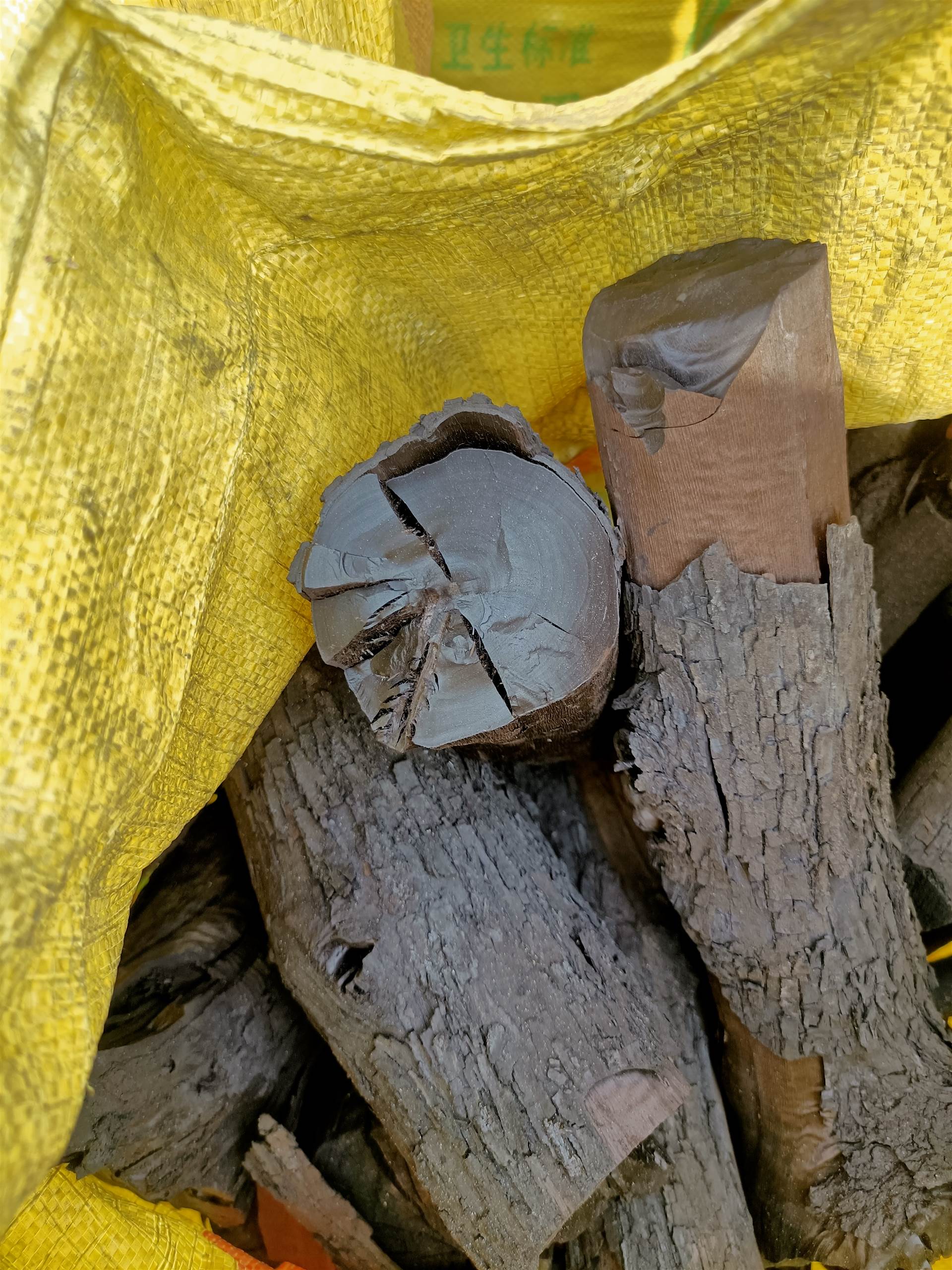 振河供应烧烤专用果木炭 杂木炭 枣木炭