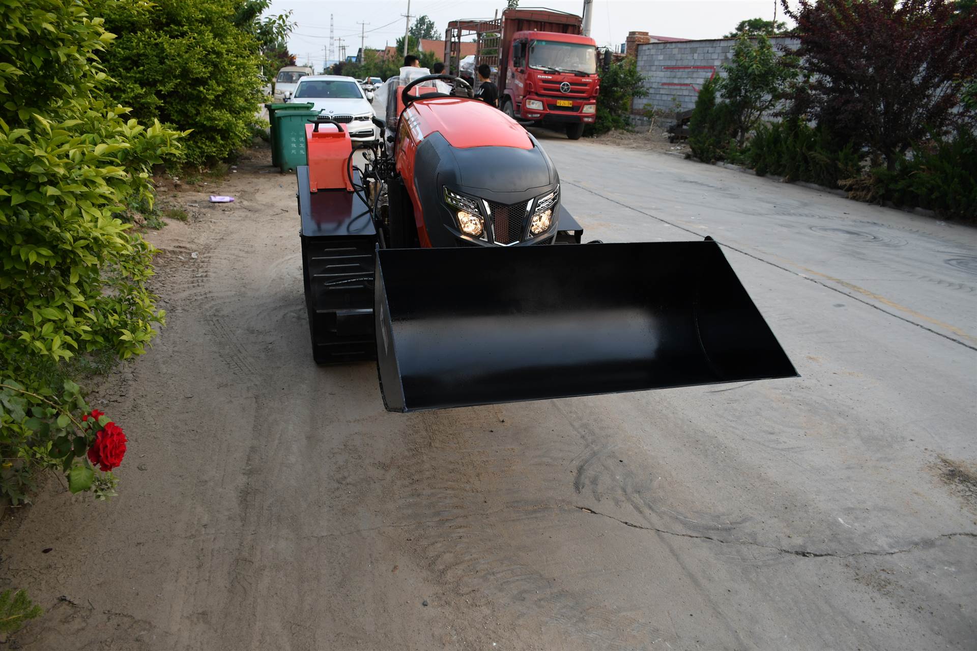 水田旋耕机水田耕地机施肥机推土铲座驾旋耕机