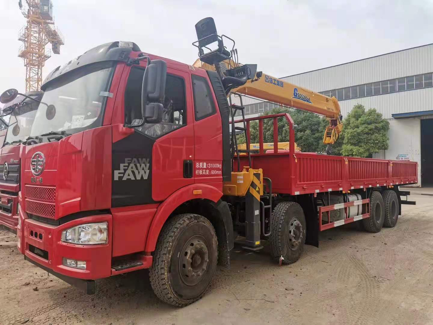 徐工12吨解放前四后四随车吊