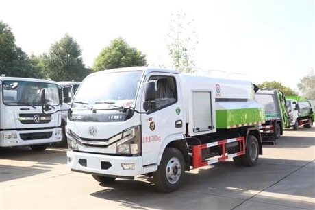 東風(fēng)多利卡D6高壓清洗車  大功率真空泵抽速快