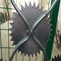 哈尔滨监狱刀刺钢网墙 4米监狱大门梅花刺钢网墙