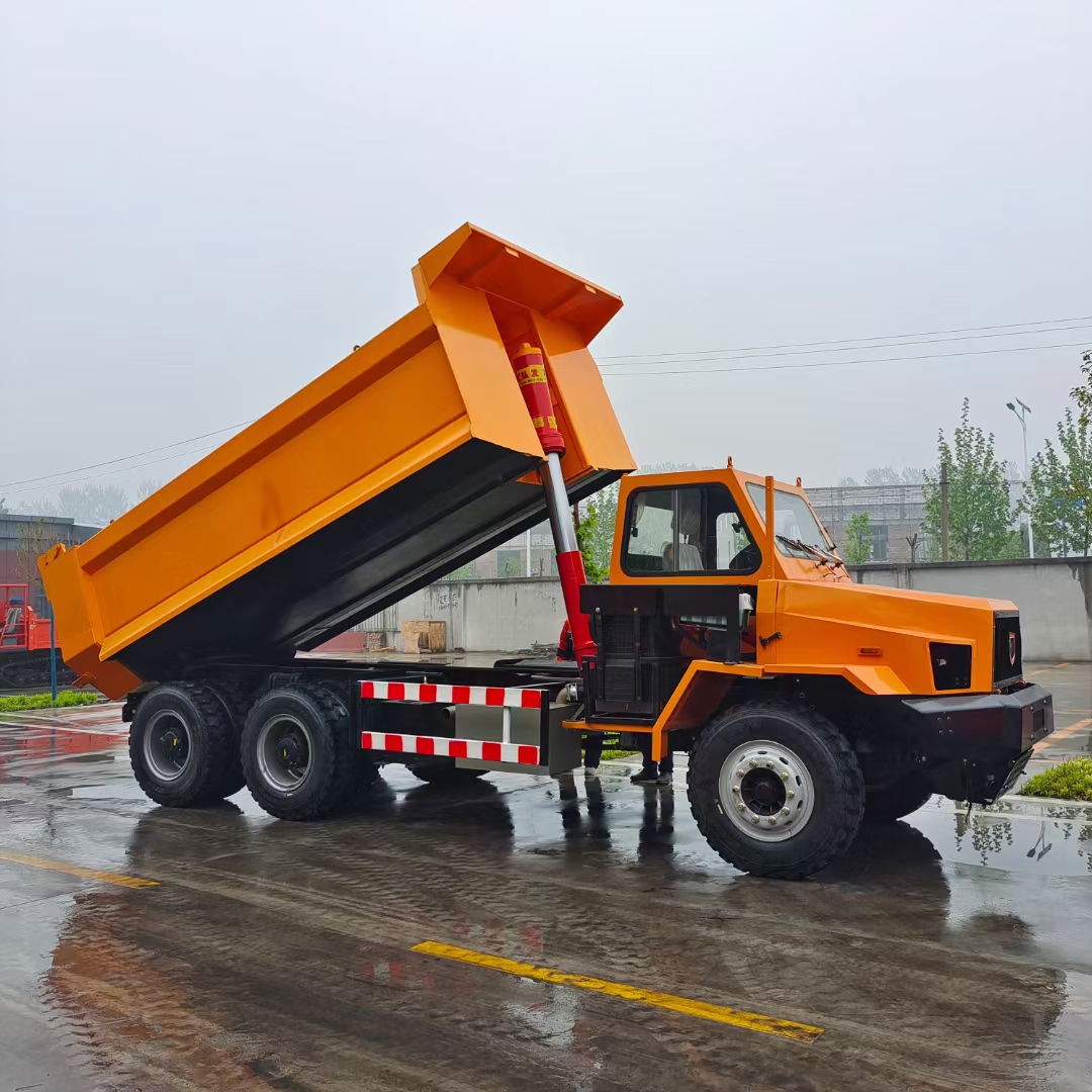 四川矿用出渣翻斗车玉柴动力矿山巷道拉矿车济宁矿山车价格