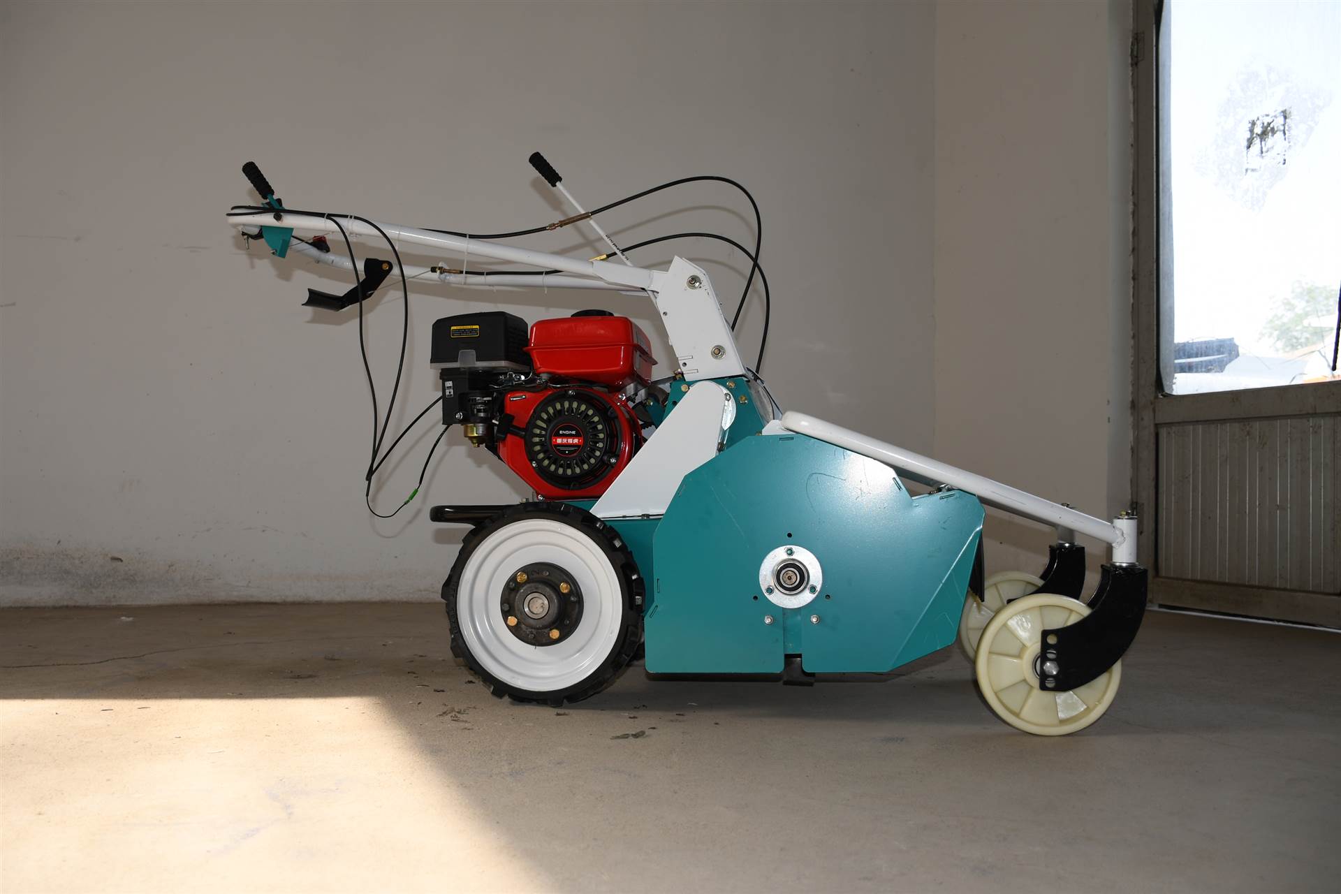 手扶碎草机 小型碎草机 园林碎草机