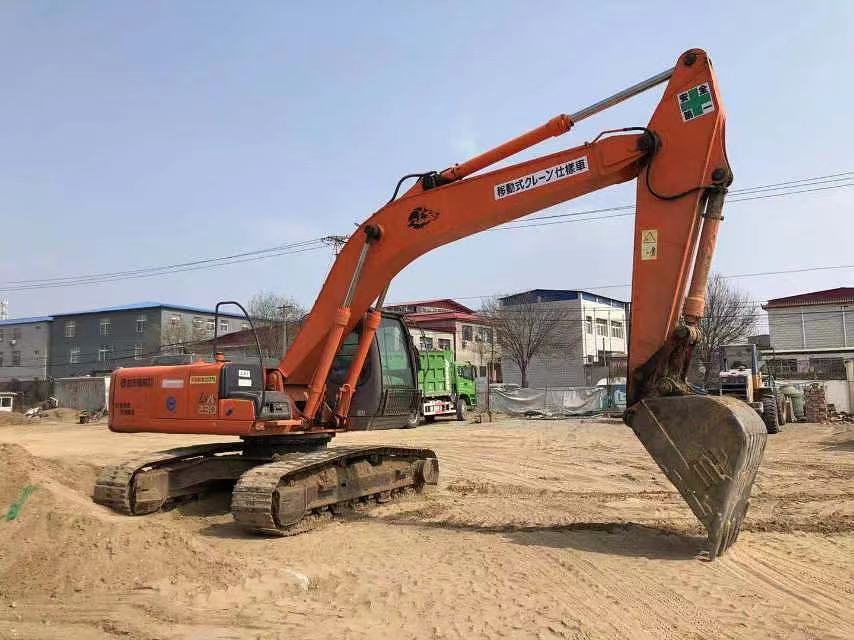 新车动力强劲日立二手挖掘机240-3g送破碎锤包送到家日立二手挖掘机