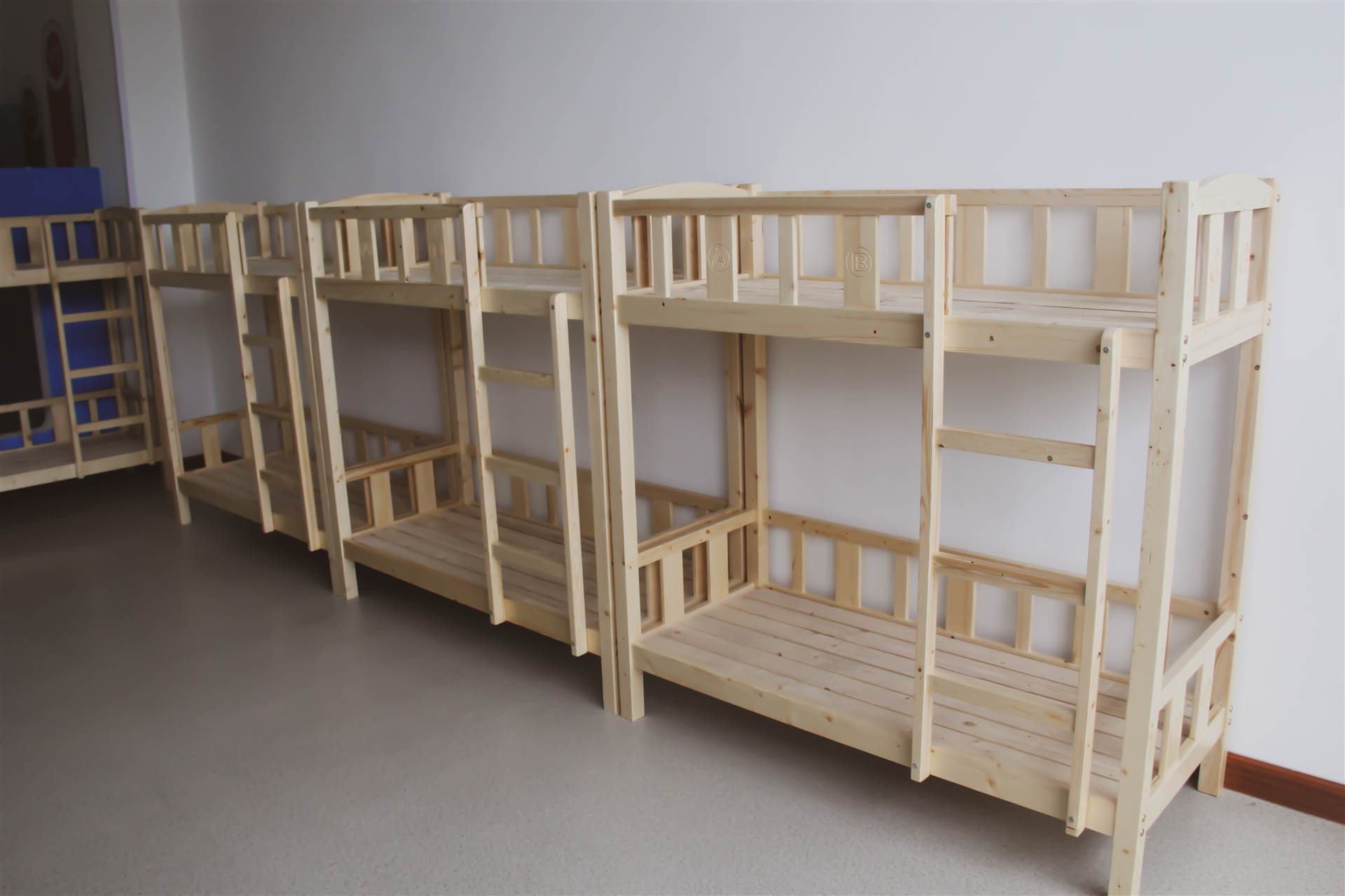 三工匠幼儿园家具厂家儿童双层床