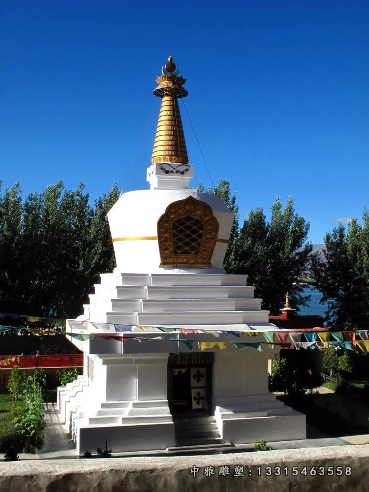 西藏建筑白塔石雕