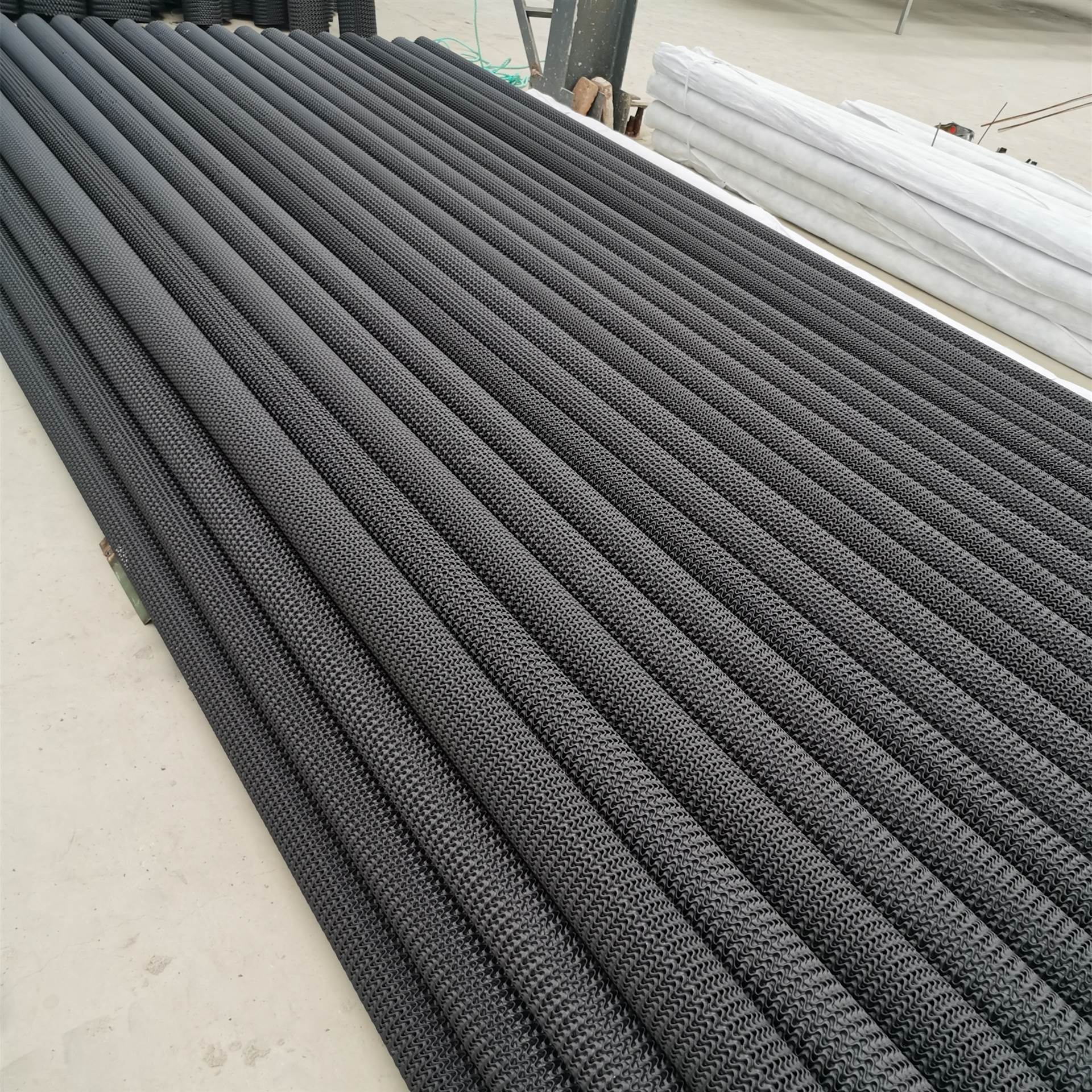 铜陵硬式透水管价格机场用硬式透水管