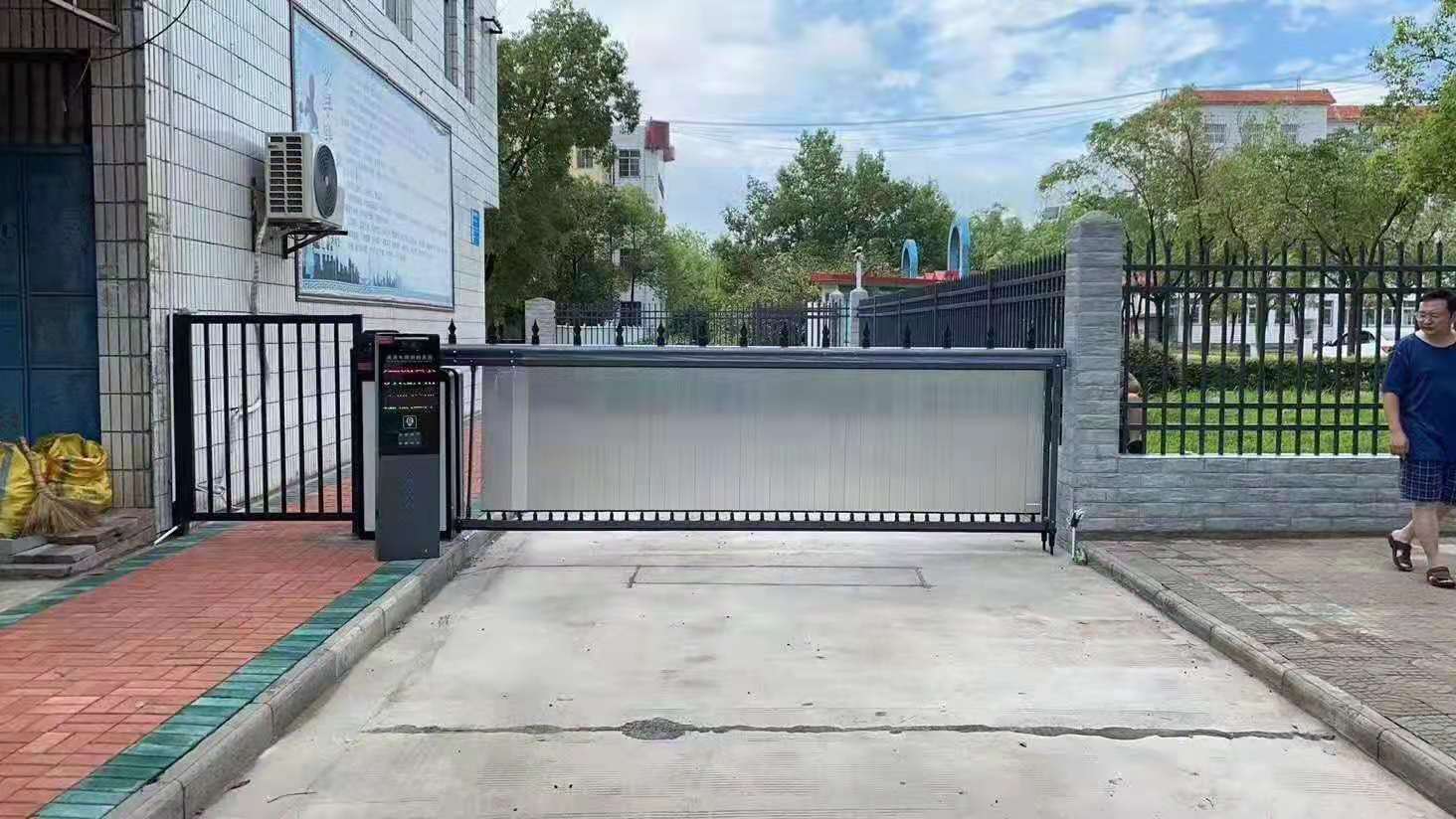 百胜重型道闸变频快速广告道闸五米广告道闸六米广告