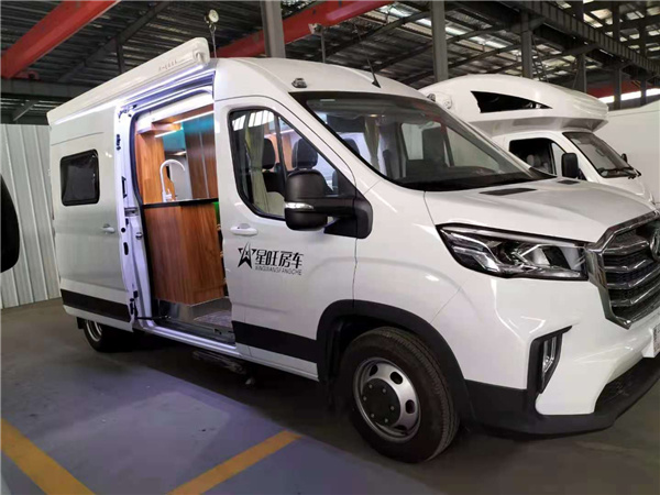 大通v90长轴高顶b型房车