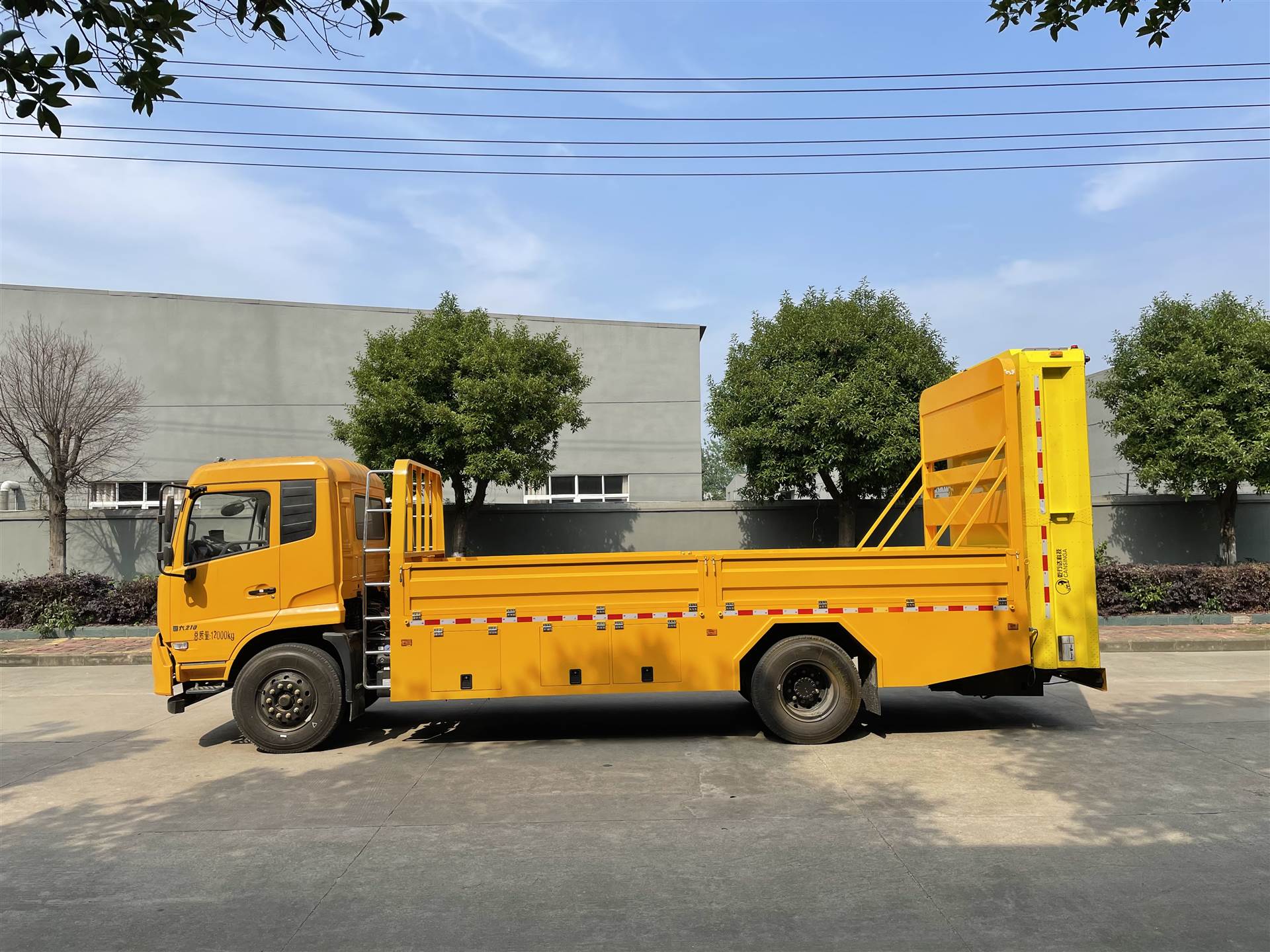 高速公路防撞缓冲车江铃双排防撞车