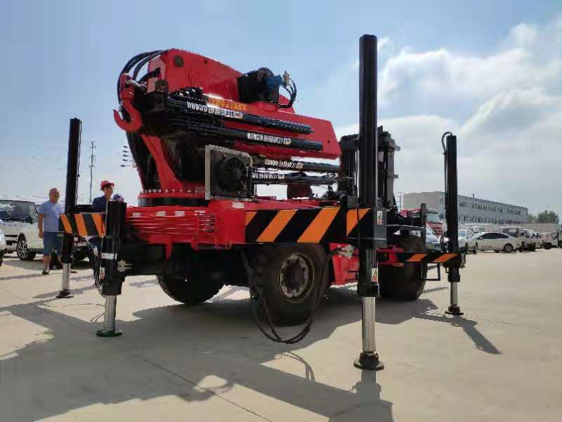 25吨叉车尾吊叉车后吊前叉后吊360度旋转狭小厂房进出自如