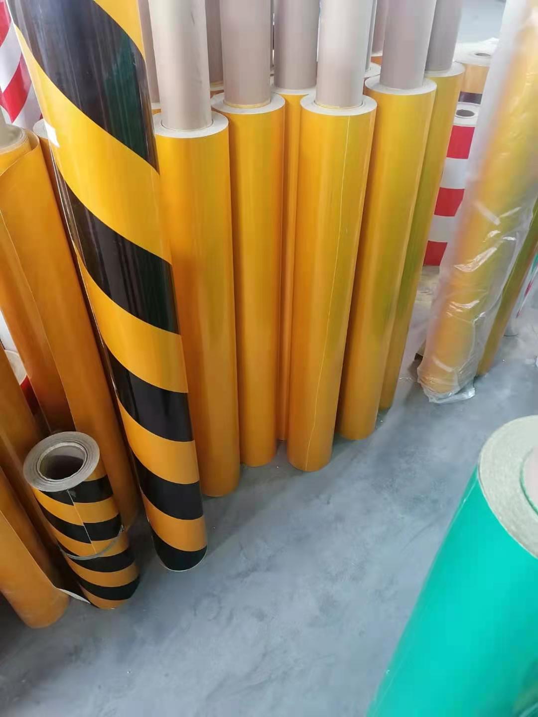 电线杆防撞警示贴反光警示贴红白警示贴