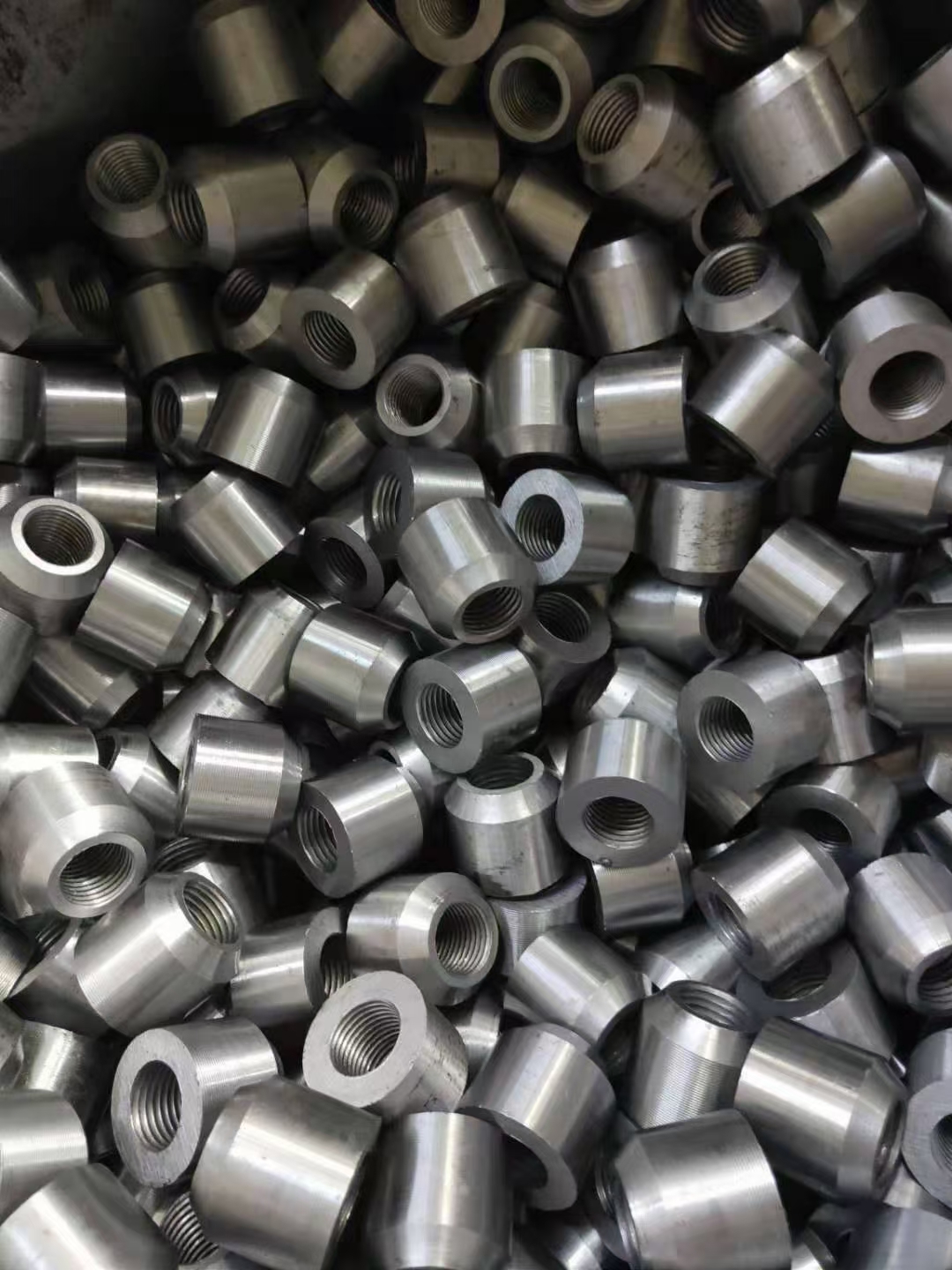 可焊接钢筋直螺纹套筒a邓庄可焊接钢筋直螺纹套筒厂家质量好