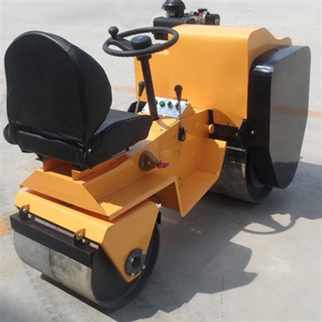 ZY-850座驾振动压路机液压传动 轻型压路机体积小