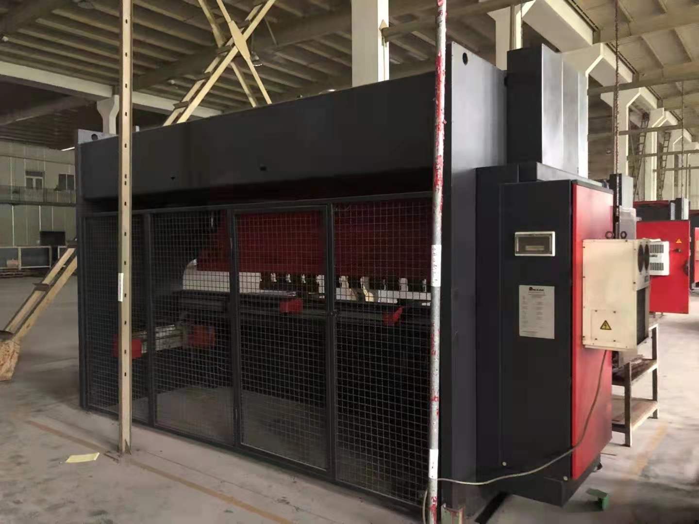 机械厂急售二手日本天田220-4000数控折弯机二手折弯机