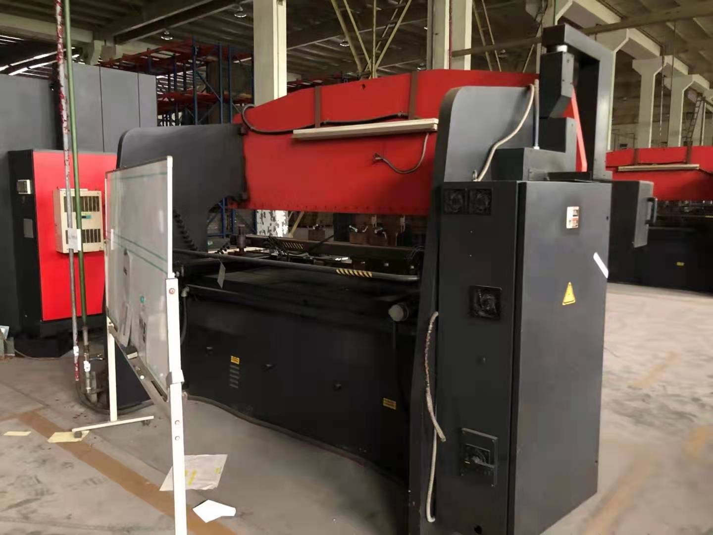 机械厂急售二手日本天田100数控折弯机二手折弯机