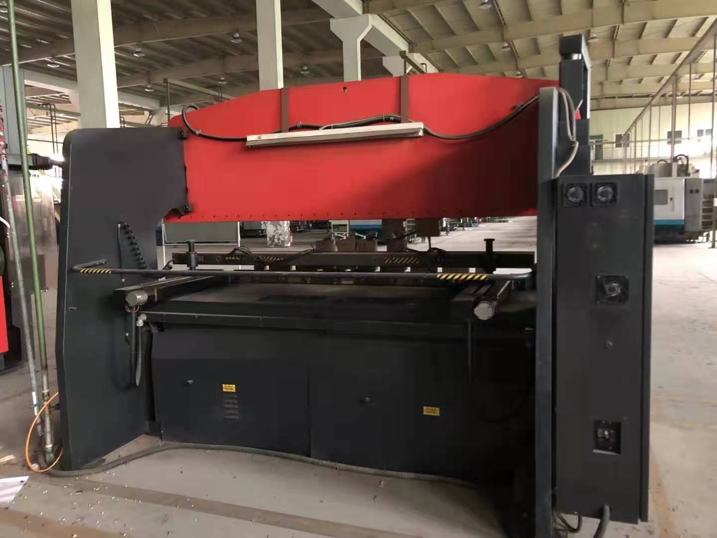 机械厂急售二手日本天田100数控折弯机二手折弯机