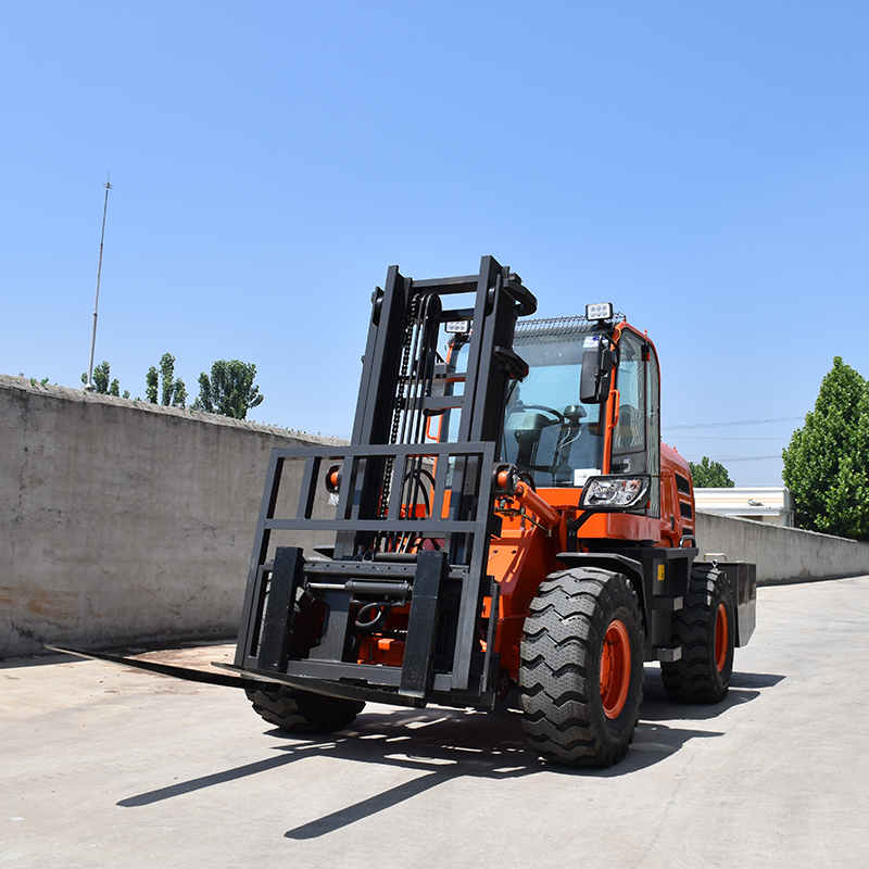 昱金旺新款四驱越野叉车 港口运输操作灵活 装载机式越野叉车厂家