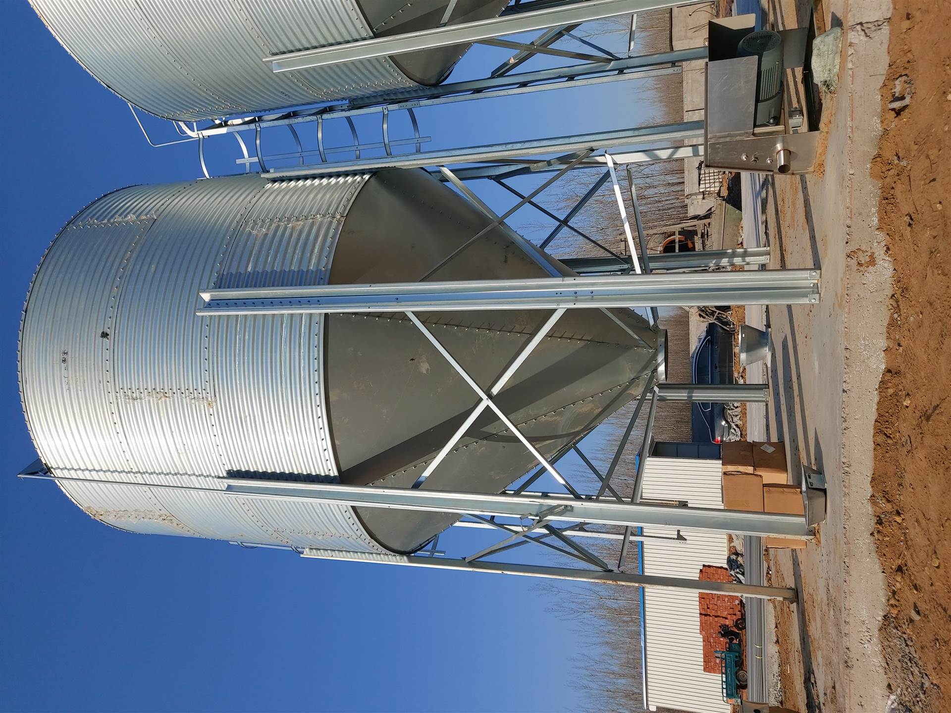 养殖料塔猪用镀锌板料塔生产