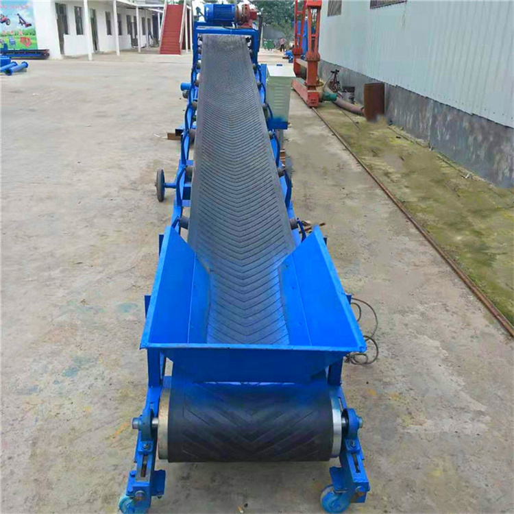 加料斗倾斜式装车皮带输送机厂家定制斜坡上料皮带输送机