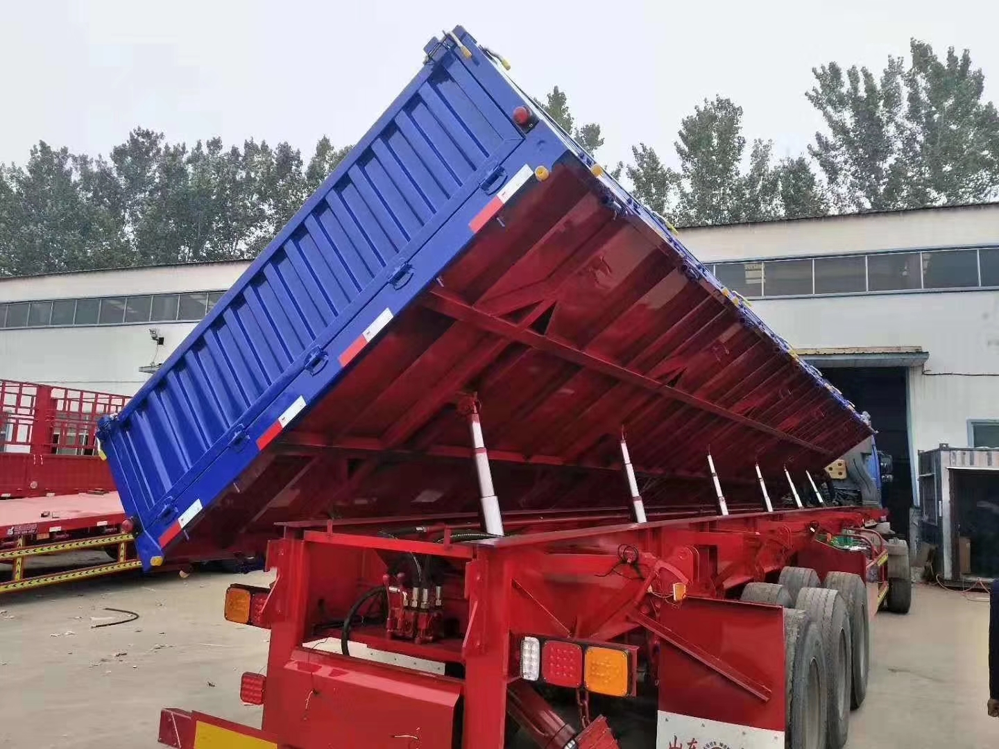 标车侧翻半挂车侧翻半挂车厂家标准式侧翻自卸半挂车价格