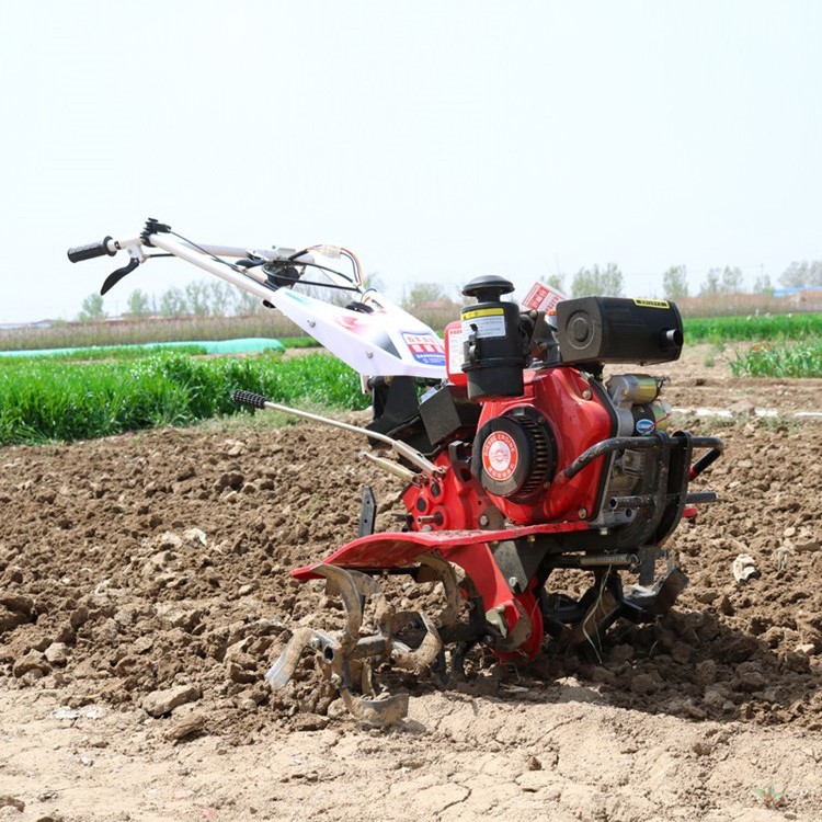 自走式四驱微耕机家用小型松土机柴油农用耕耘机