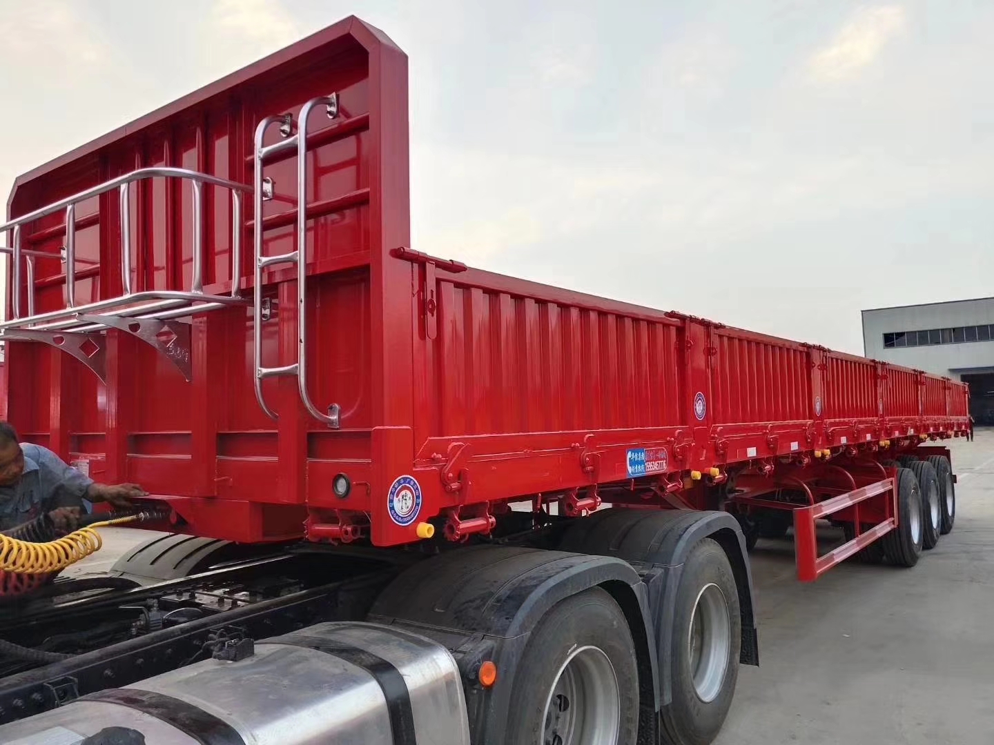 标车侧翻半挂车侧翻半挂车厂家标准式侧翻自卸半挂车价格