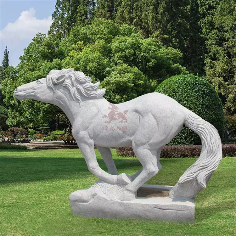 园林青石汉白玉石雕马草白玉晚霞红马石雕卓信中式风格