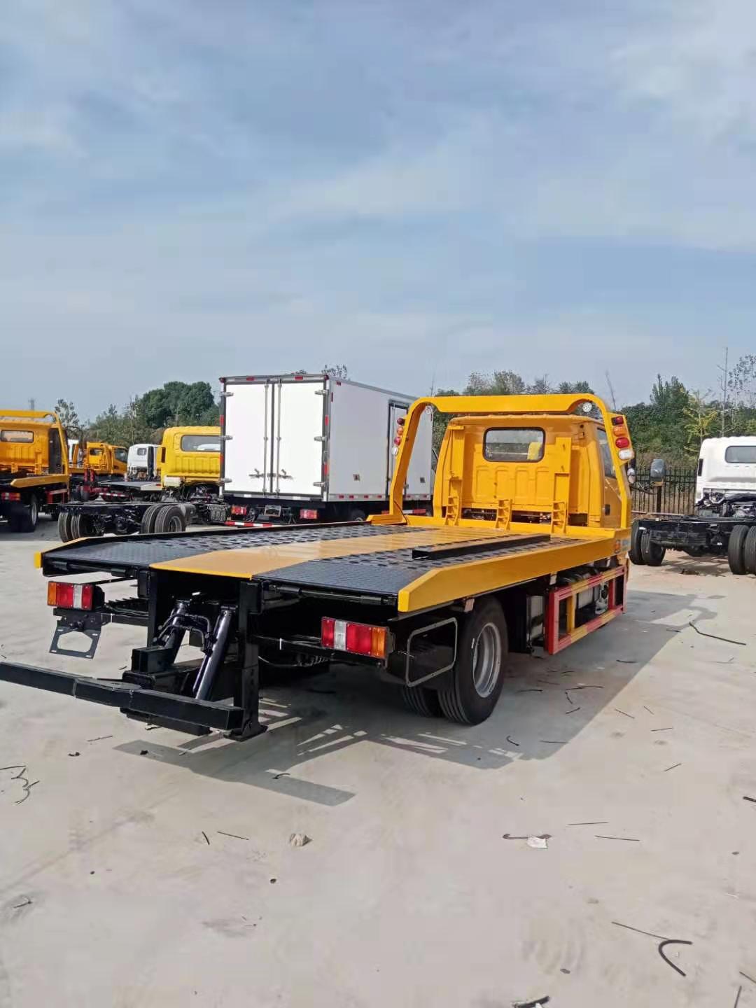 蓝牌东风多利卡拖车一拖二清障车厂家支持分期