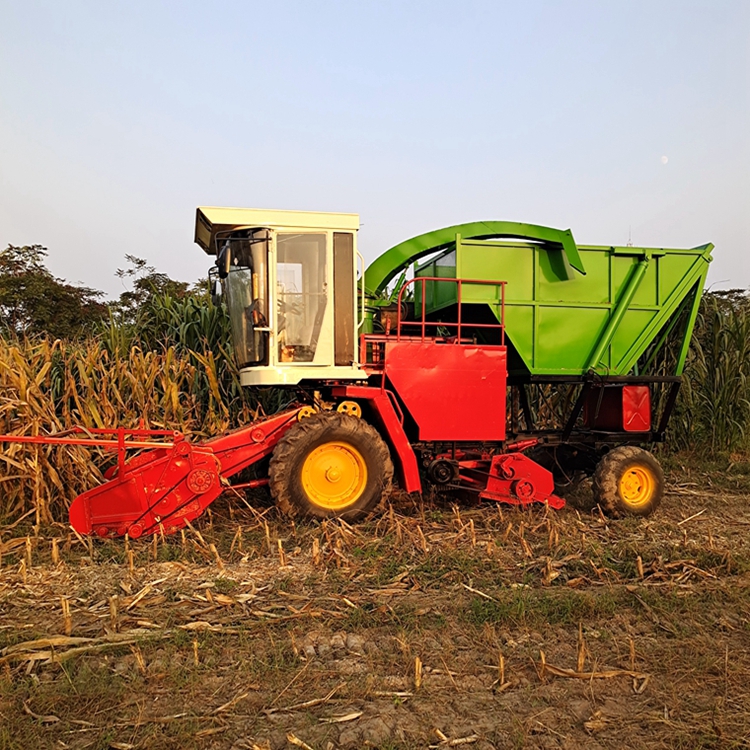 1804小四轮青储机 四驱带割台青贮机 皇竹草青储收割机
