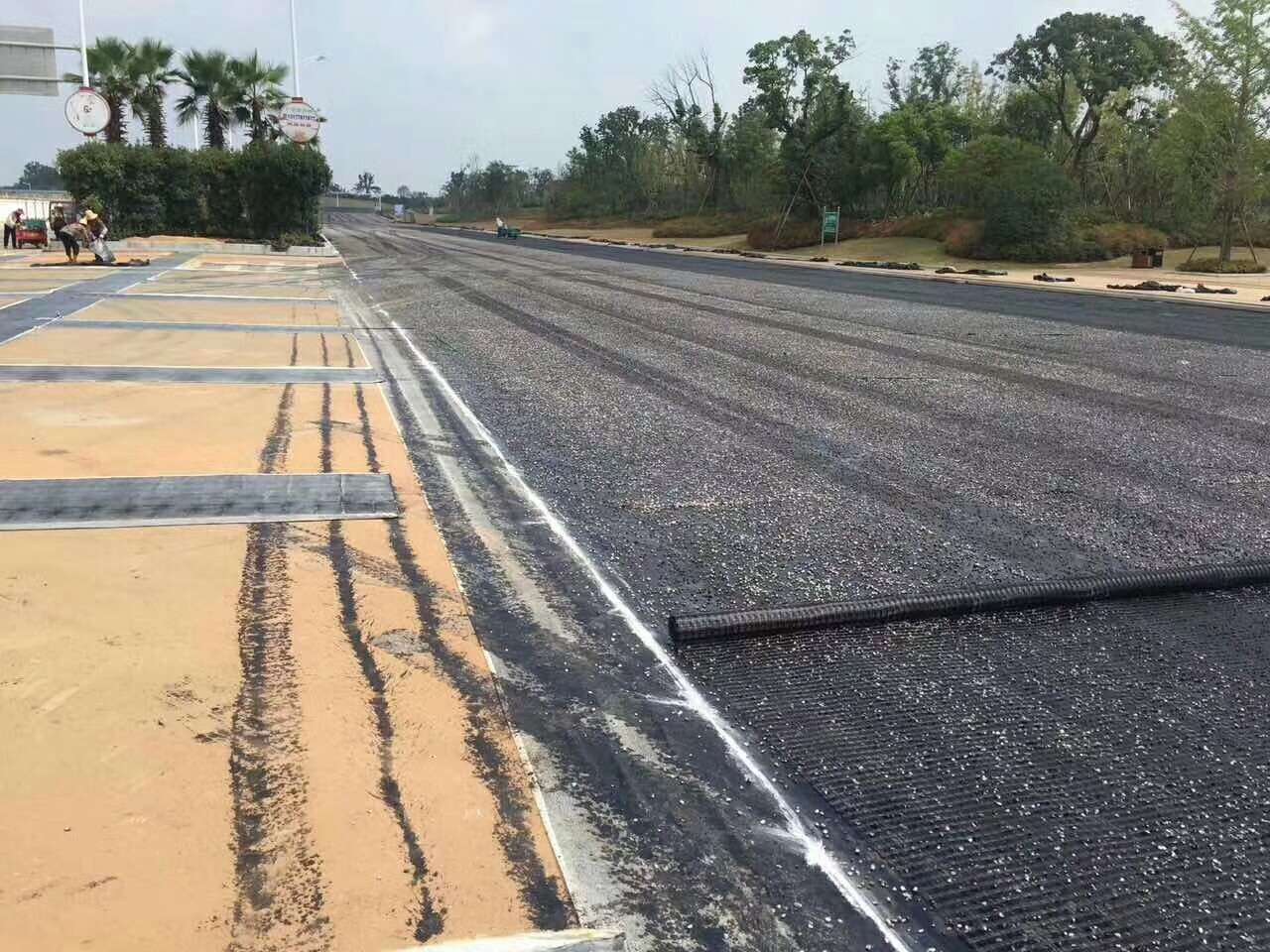 棗莊玻纖土工格柵 玻璃纖維土工格柵 老路補強 施工方案