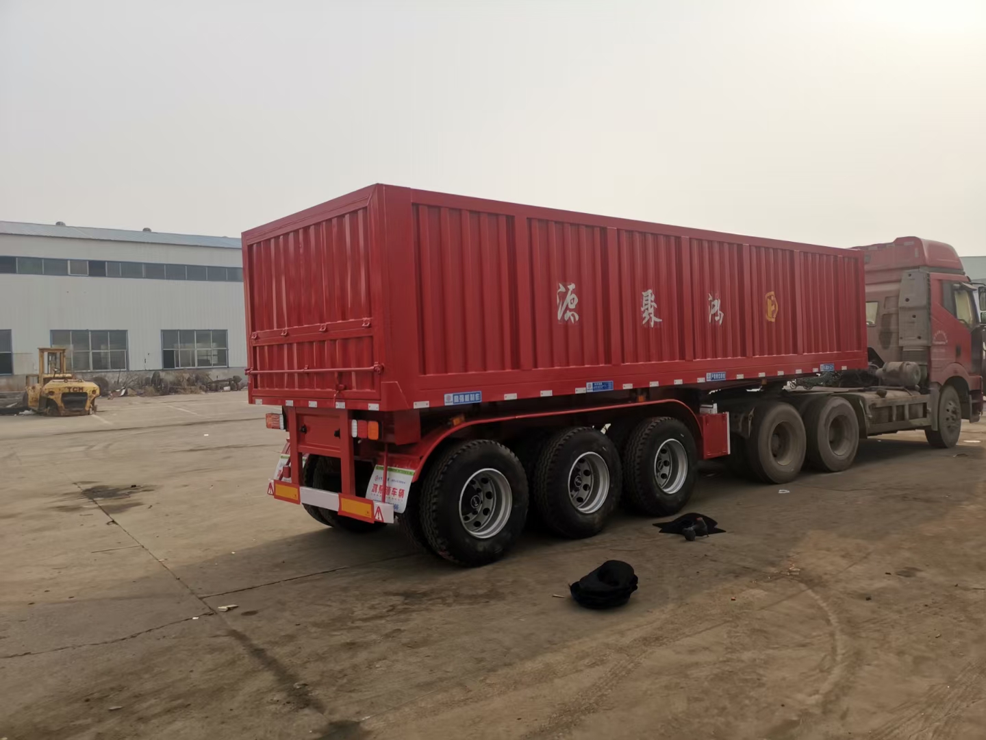 后翻自卸车9米后翻半挂车9米5后翻半挂车根据客户要求定制