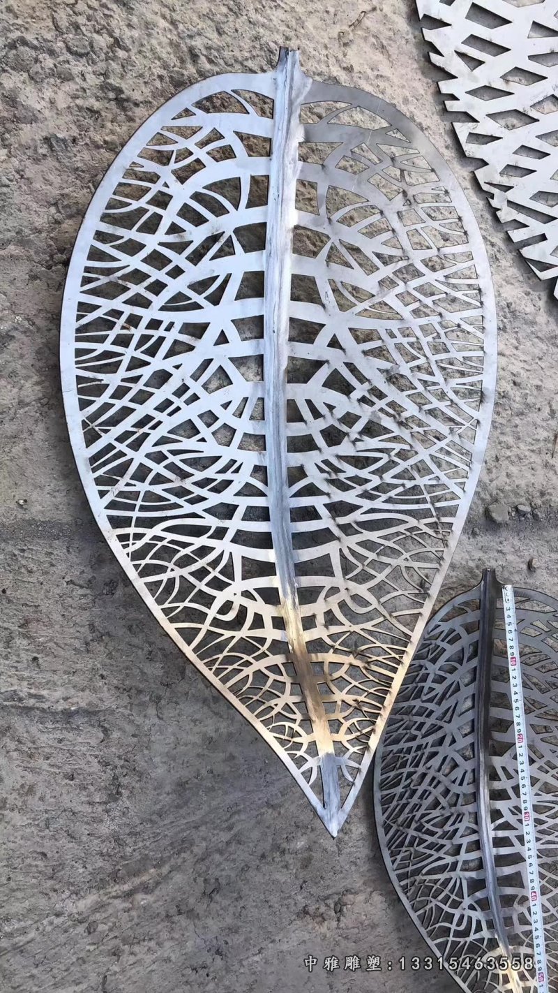 镂空园林不锈钢树叶雕塑