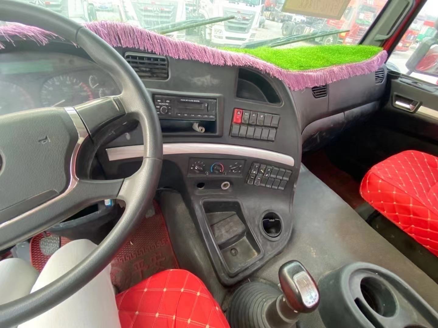 陕汽德龙新m3000牵引车