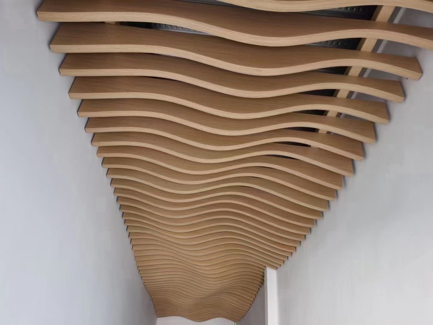 木纹单板定制弧形铝单板造型铝单板包柱铝板