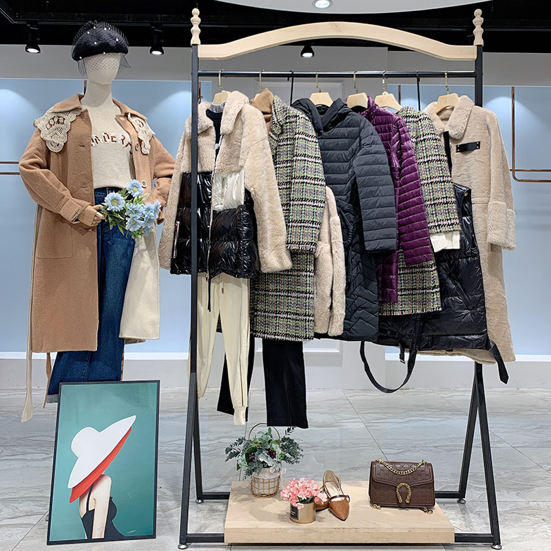 秋芭莎女装货源 品牌折扣女装直播货源 万达专柜撤柜