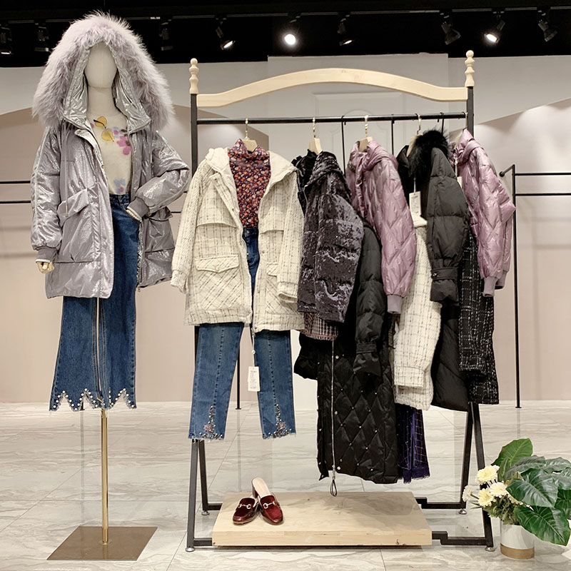 黑白时尚byme品牌折扣女装直播货源万达商场专柜撤柜尾货批发