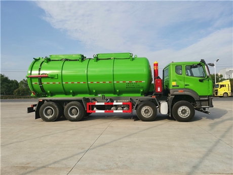 蓝田污泥运输车24方污水处理厂专用车中国重汽集团