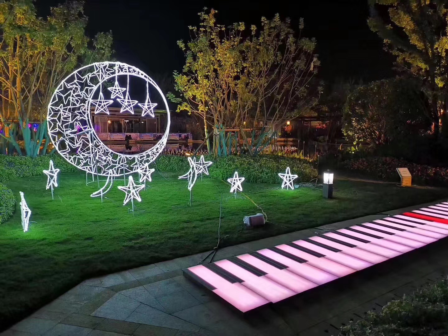 商场人气道具地面音乐钢琴人体互动道具