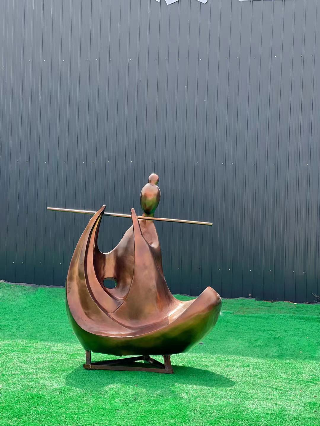 禅意人物不锈钢仿铜雕塑铜锻打人物水景人物雕塑