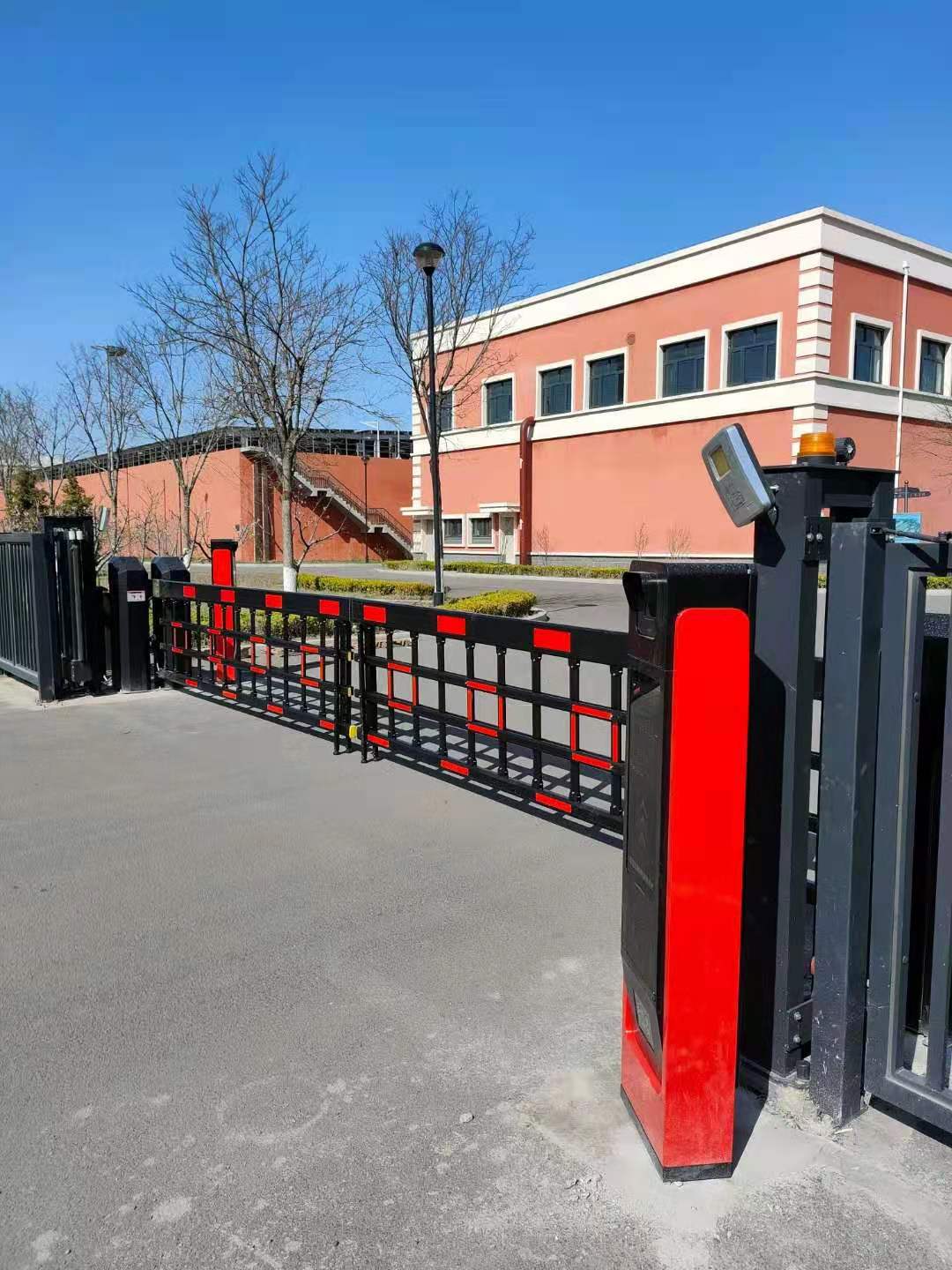 曲周县门禁起落杆小区升降杆厂家曲周生产车牌识别系统起落杆