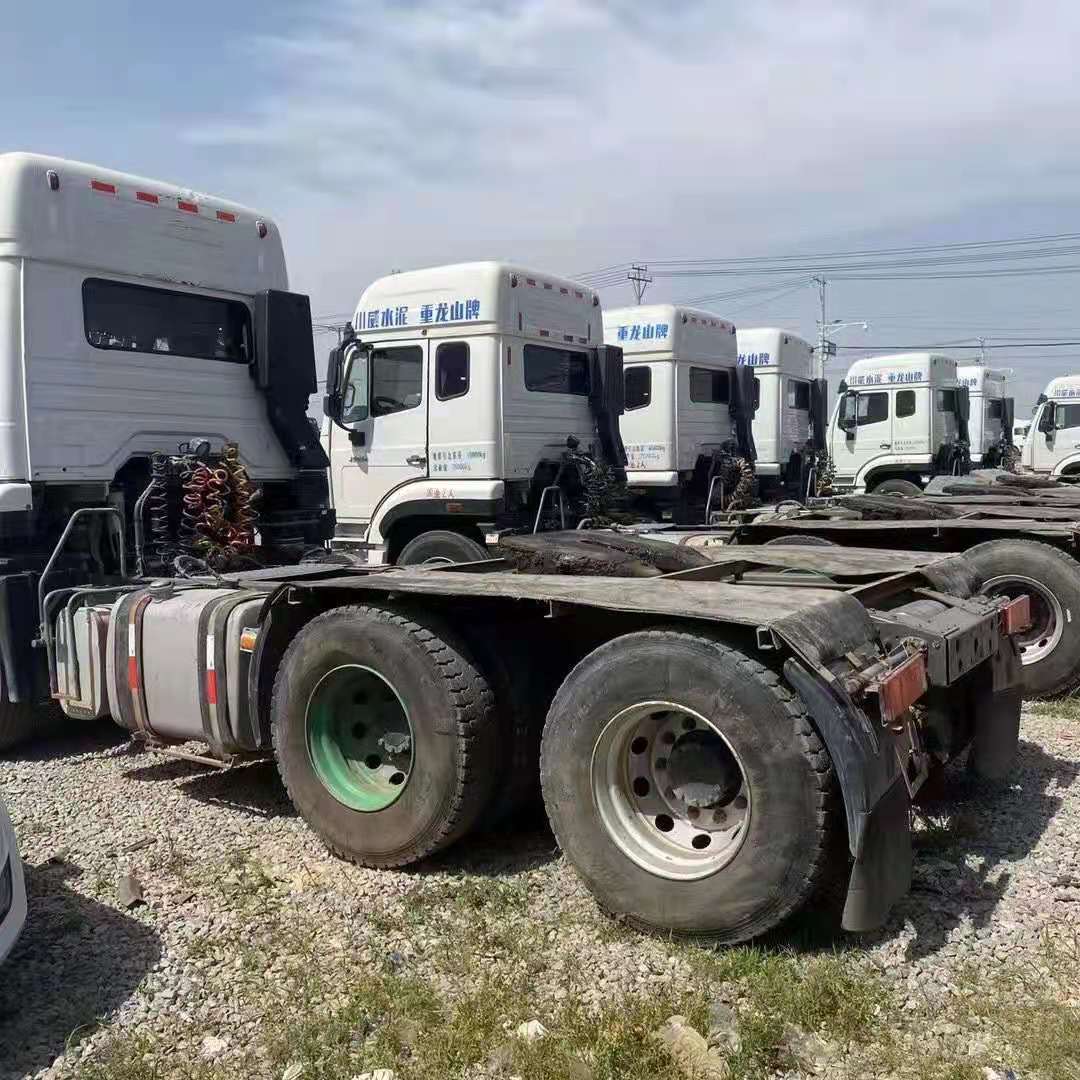 出售17年浩瀚二手牵引车德国曼发动机340马力