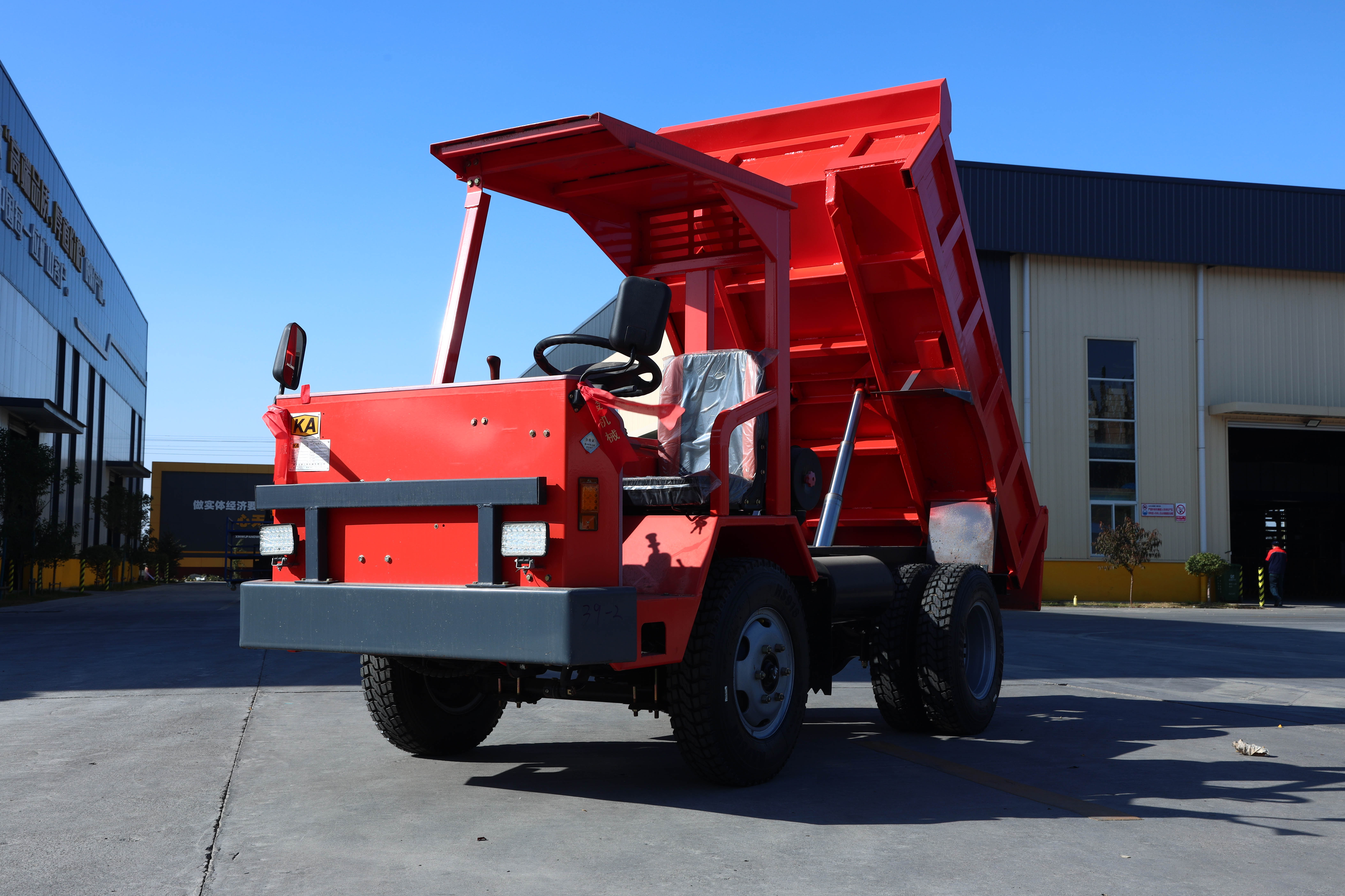 矿山车矿用自卸车井下出渣