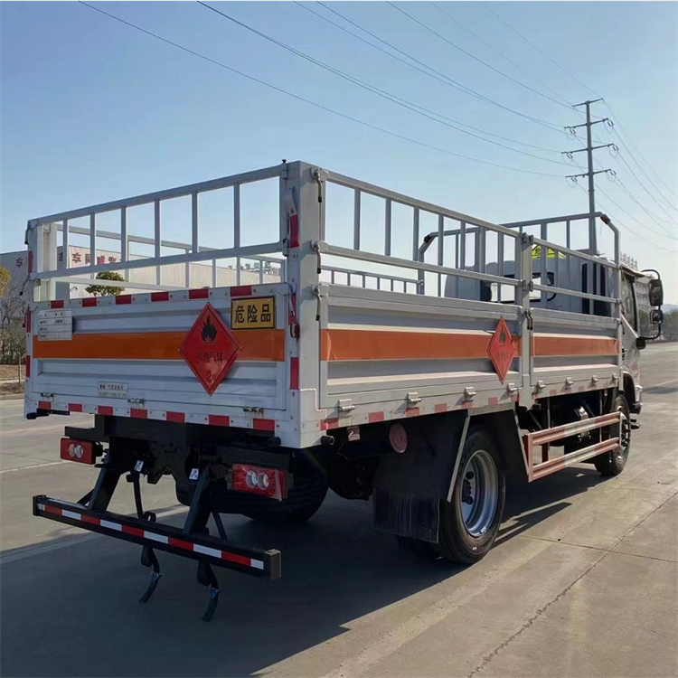 福田欧马可5米2液化气钢瓶运输车2类危险品易燃气体运输车