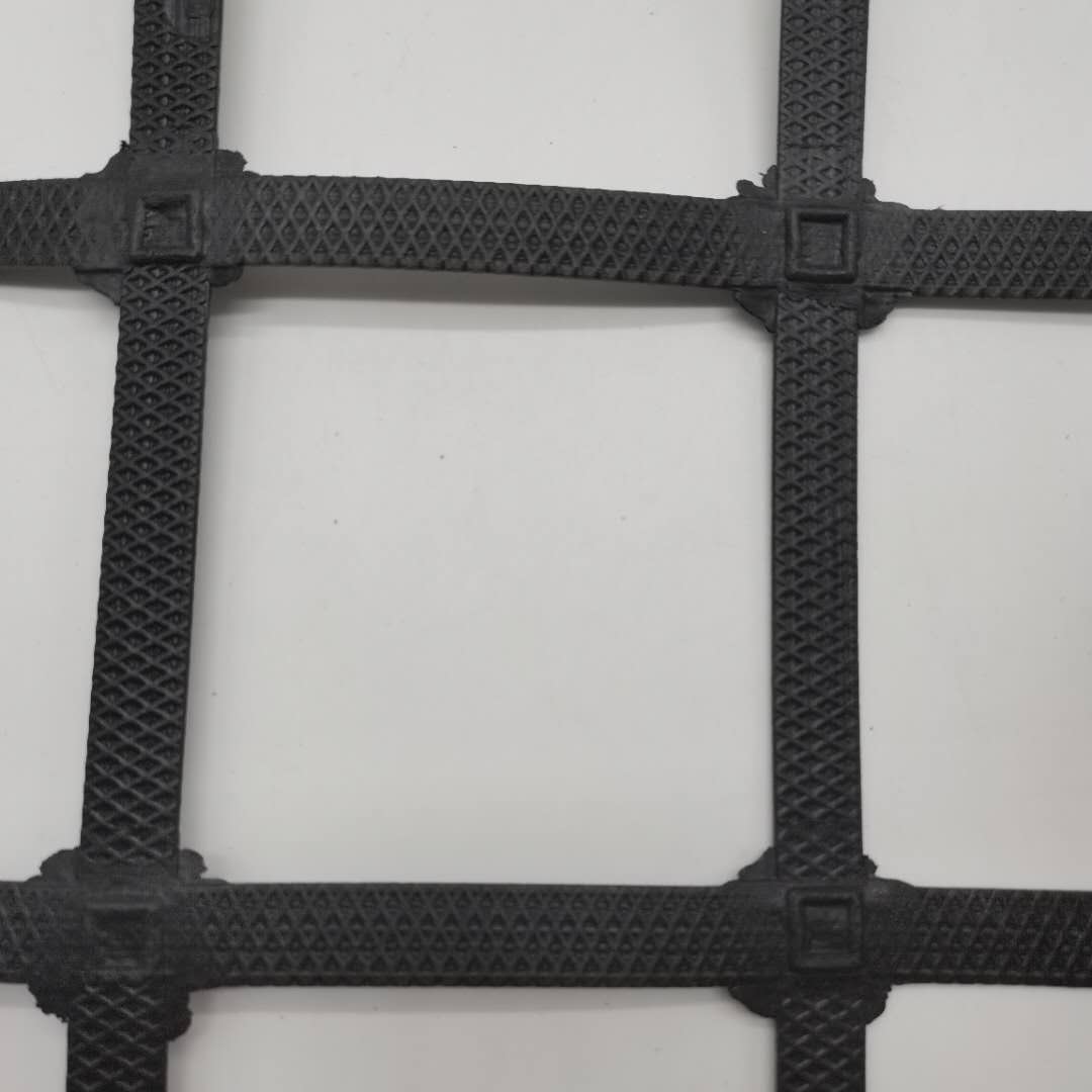 锁扣式钢塑土工格栅 护坡螺帽连接扣土工格栅 路森厂家大量供应