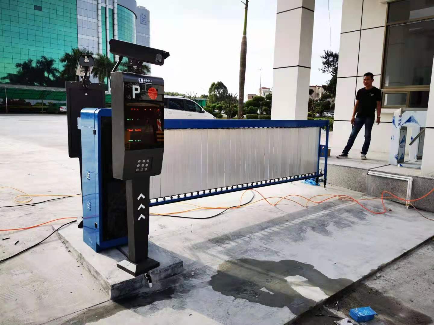 临沭自动识别起落杆自动牌照识别自动升降杆临沭电动起落杆厂家