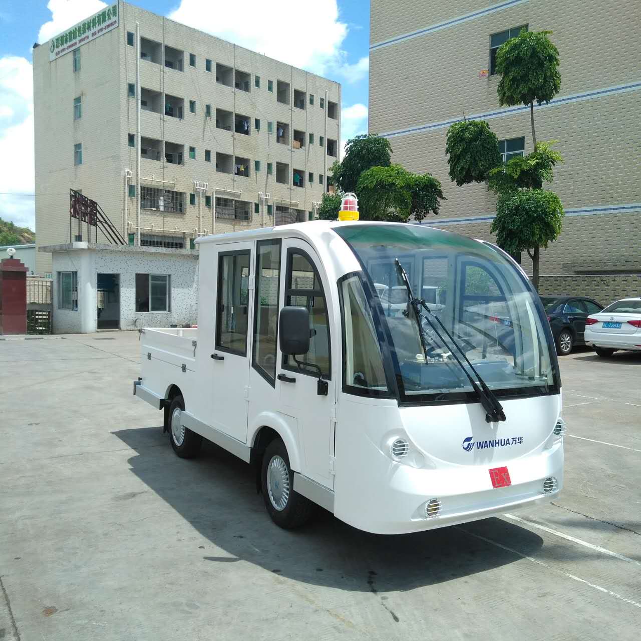 双排电动货车两吨载重平板货车四人座位